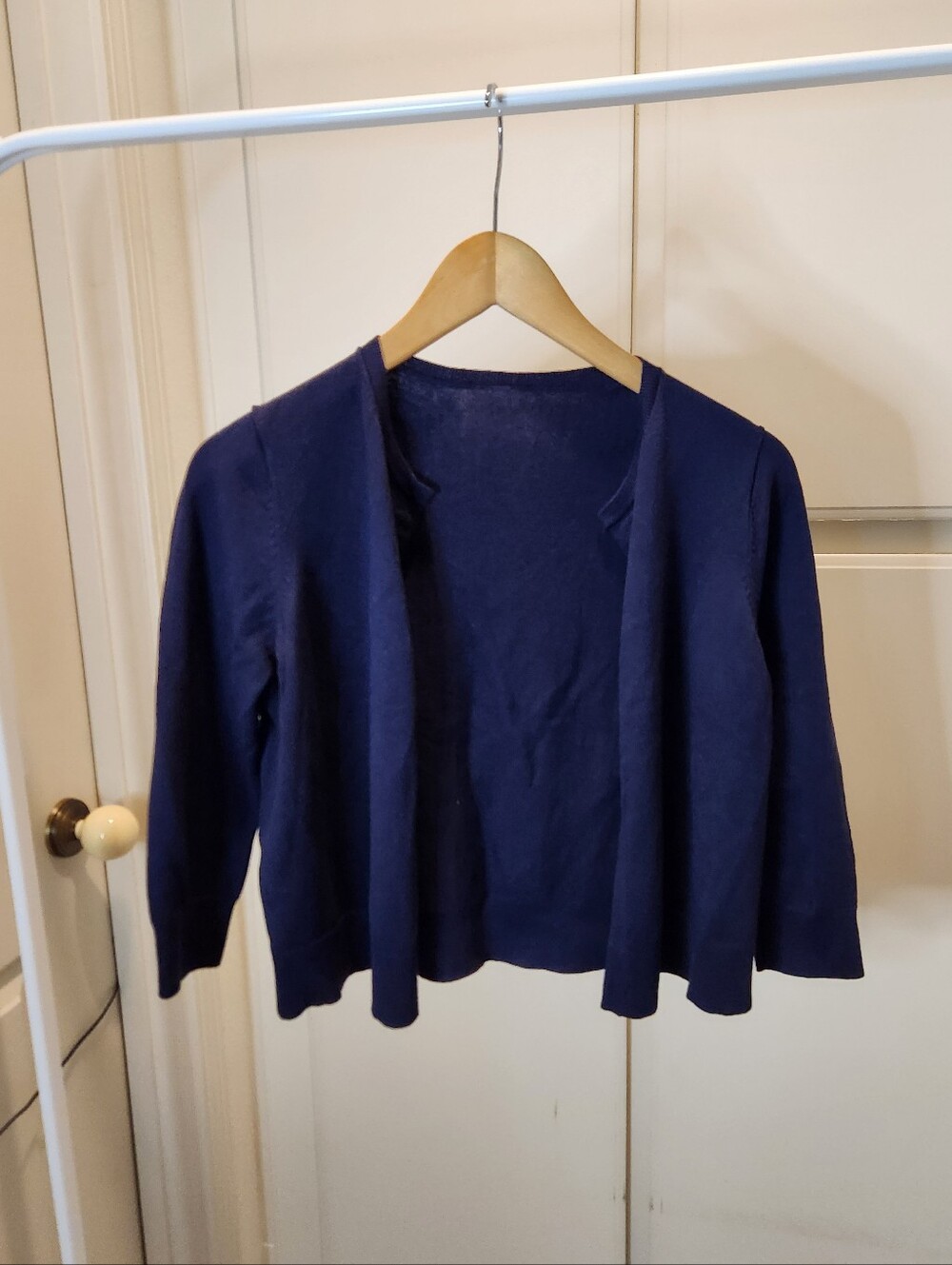 Navy blue cropped shortsleeves cardigan